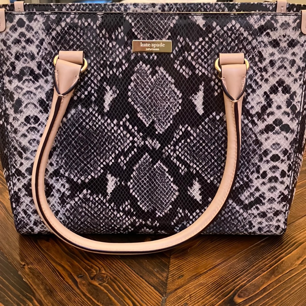 Kate spade New York Kensington Quiin tote- snake skin print